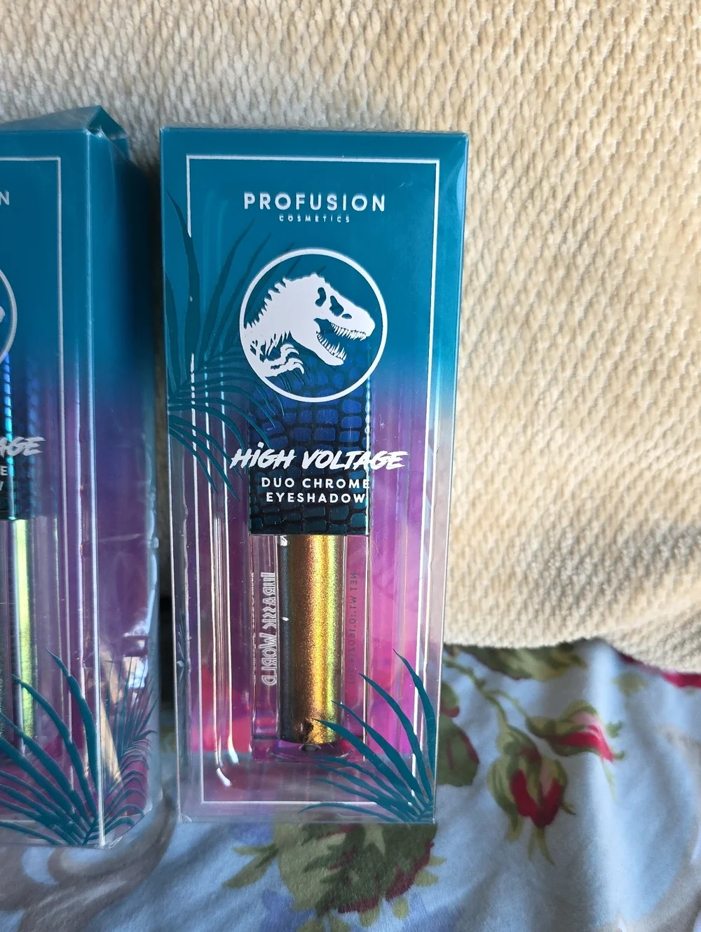 Profusion Cosmetics High Voltage Duo Chrome .Eyeshadow.